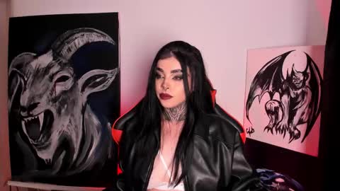 Snapshot of laurenrousexx chatting on October 22, 4:48 am LAUREN INDEPENDENT MODEL HELP ME REACH 100 LIKES PLS online show from October 22, 4:48 am