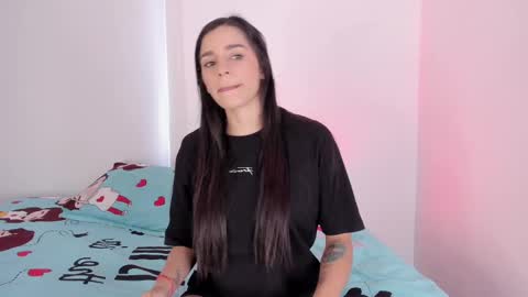 Snapshot of laurensmith9 chatting on February 19, 12:22 pm laurensmith9 online show from February 19, 12:22 pm