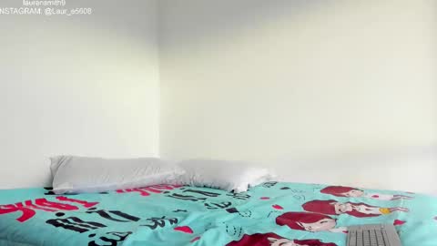 laurensmith9 online show from January 19, 12:26 pm