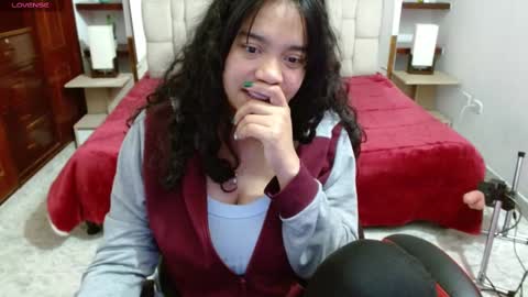 laurent online show from March 1, 9:07 am