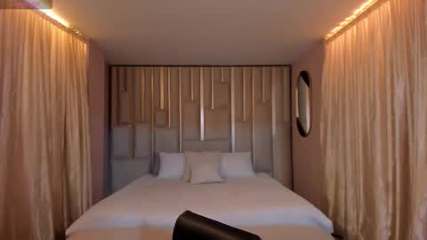 Lau  online show from January 18, 11:47 pm