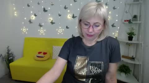 Lauren online show from March 15, 1:03 pm