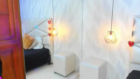 Laurent online show from February 11, 11:58 am