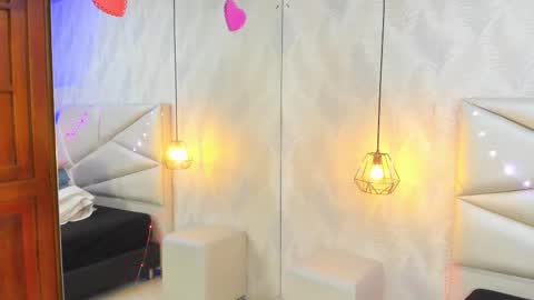 Laurent online show from January 16, 11:30 am