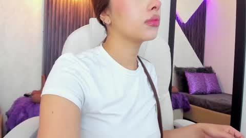 Snapshot of laurin_clauz chatting on September 11, 5:58 pm Lau online show from September 11, 5:58 pm