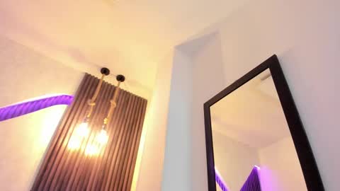 Snapshot of laurin_clauz chatting on February 11, 9:46 pm Lau online show from February 11, 9:46 pm