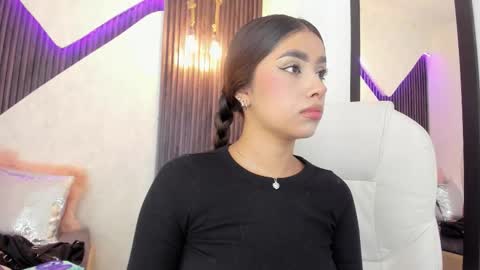 Snapshot of laurin_clauz chatting on October 8, 4:13 pm Lau online show from October 8, 4:13 pm