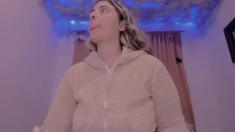 Lauu G online show from March 1, 7:41 am