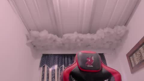 Lauu G online show from October 4, 11:08 am