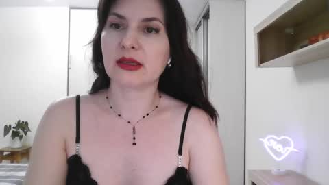 Snapshot of lavender_victoria chatting on March 6, 10:15 pm Diana online show from March 6, 10:15 pm