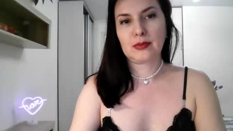 Snapshot of lavender_victoria chatting on March 10, 10:24 pm Diana online show from March 10, 10:24 pm