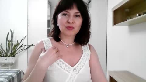 Snapshot of lavender_victoria chatting on September 22, 6:23 pm Diana online show from September 22, 6:23 pm