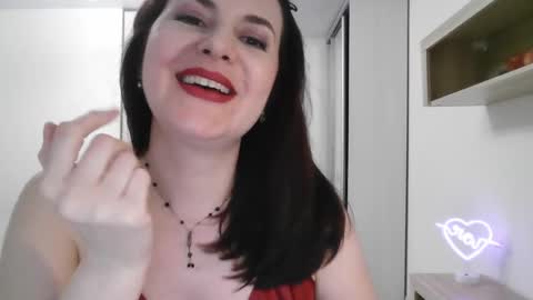 Snapshot of lavender_victoria chatting on February 7, 11:13 pm Diana online show from February 7, 11:13 pm