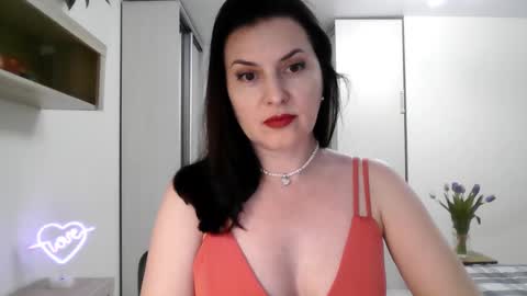 Snapshot of lavender_victoria chatting on March 10, 7:18 pm Diana online show from March 10, 7:18 pm