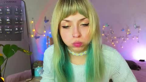 Melissa online show from December 14, 1:17 pm