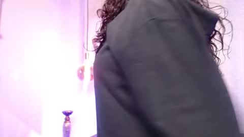 Layla online show from February 17, 11:22 pm