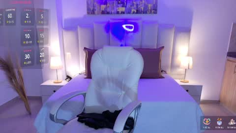 Layla Breezee online show from April 8, 11:46 am