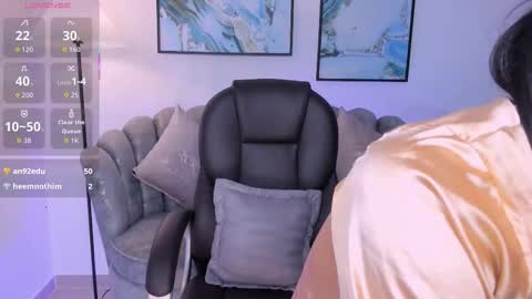 Layla Breezee online show from December 1, 12:47 pm