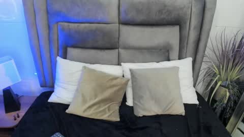 Snapshot of layla_clarke chatting on March 3, 6:37 am layla_clarke online show from March 3, 6:37 am