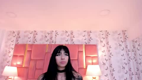 Snapshot of laylaadoll_ chatting on October 4, 7:44 pm Lau online show from October 4, 7:44 pm