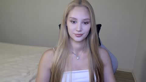 LaylaPretty001 online show from December 18, 6:09 am