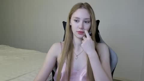 Snapshot of laylapretty001 chatting on February 24, 5:22 am LaylaPretty001 online show from February 24, 5:22 am