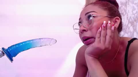 layra collins online show from November 17, 3:03 pm