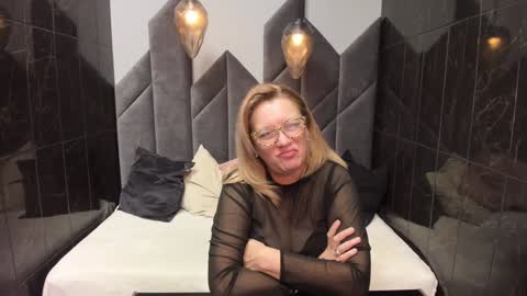 Lea online show from February 4, 10:34 pm