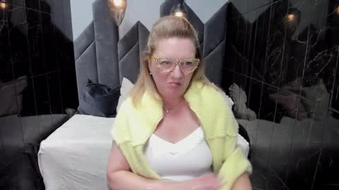 Lea online show from February 9, 11:36 am