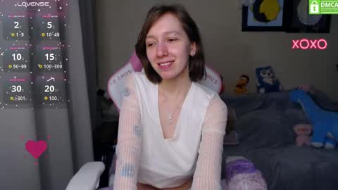 Snapshot of leah__gotty chatting on March 9, 11:35 pm Leah  Gotty online show from March 9, 11:35 pm