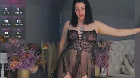Snapshot of leah_brooks chatting on September 28, 5:27 am Dia online show from September 28, 5:27 am