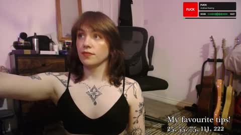 leah_lust_ online show from November 8, 6:44 pm