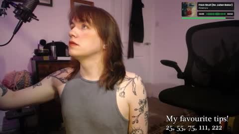 leah_lust_ online show from November 12, 6:43 pm