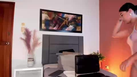 Leah Carter online show from September 24, 8:04 pm
