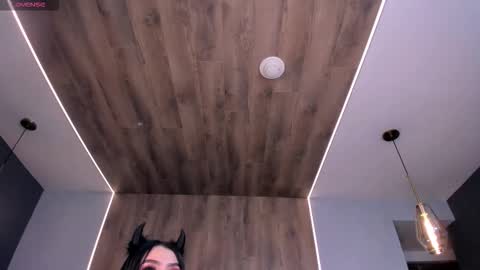 Snapshot of leahlombardi_ chatting on October 9, 3:23 am leahlombardi_ online show from October 9, 3:23 am