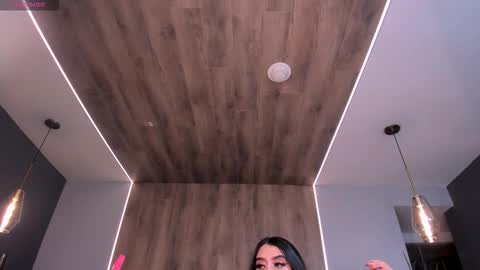 Snapshot of leahlombardi_ chatting on October 8, 3:13 am leahlombardi_ online show from October 8, 3:13 am