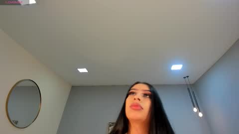 Snapshot of leahlombardi_ chatting on October 19, 3:00 am leahlombardi_ online show from October 19, 3:00 am