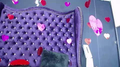 Snapshot of leamoreau chatting on February 15, 10:33 am leamoreau online show from February 15, 10:33 am