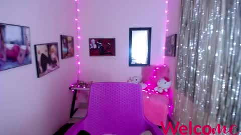 Snapshot of leandra_sex chatting on February 28, 4:21 am Leandra online show from February 28, 4:21 am
