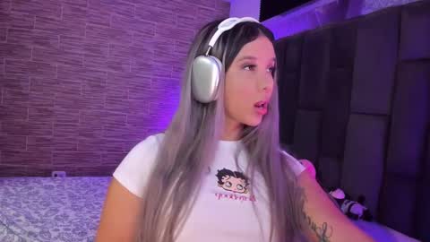 Maria Leandra  Lopeira online show from November 7, 11:07 pm