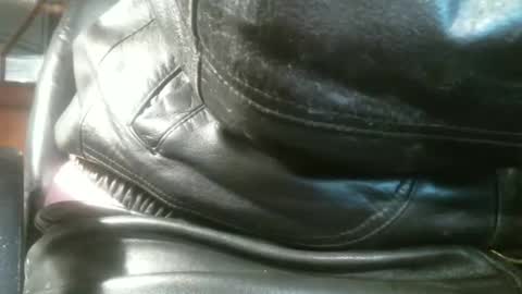 Leathermotocross online show from November 12, 5:59 pm