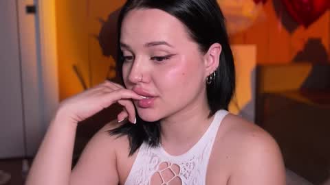 Amelie online show from March 20, 4:45 pm