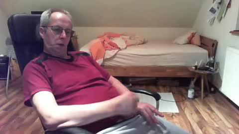 Snapshot of lefti27 chatting on January 14, 9:41 pm Dave online show from January 14, 9:41 pm