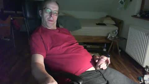 Snapshot of lefti27 chatting on January 29, 10:43 pm Dave online show from January 29, 10:43 pm
