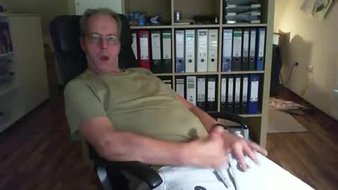 Snapshot of lefti27 chatting on September 25, 10:17 pm Dave online show from September 25, 10:17 pm