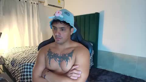  Lei  online show from October 31, 11:27 pm