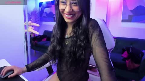 Leia  online show from February 10, 3:21 pm