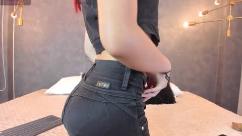 LEIGH ANGELS online show from September 17, 9:18 pm