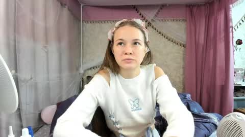 leila_bambi_ online show from March 1, 8:46 pm