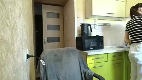 Snapshot of leila_monaco chatting on September 19, 12:09 pm Leila online show from September 19, 12:09 pm